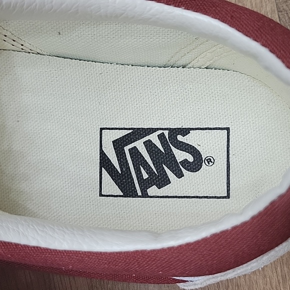 Van's old school Brand new in the box no lid. - Picture 10 of 12